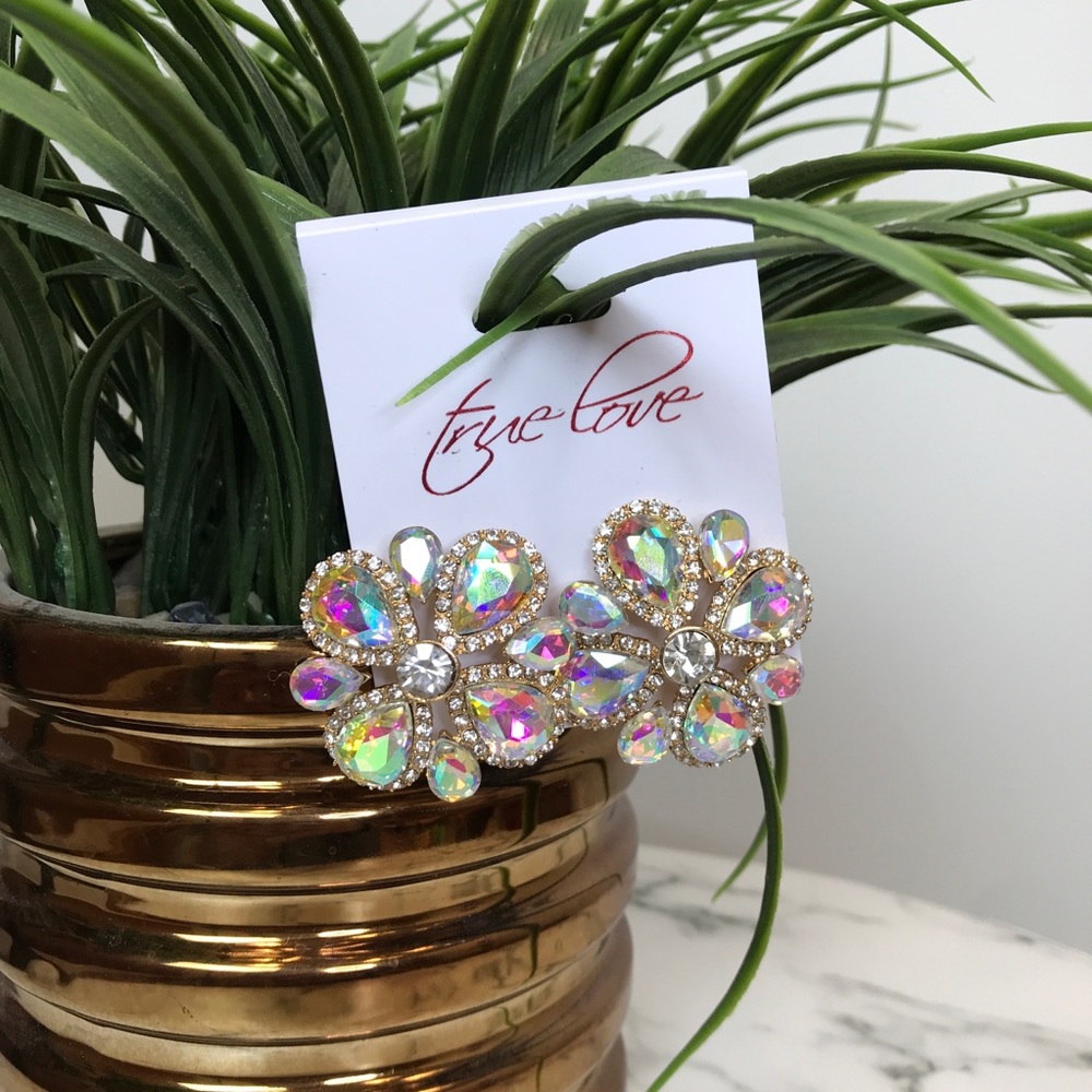 ‼️ Rainbow Iridescent Diamond Flower Stud Earrings